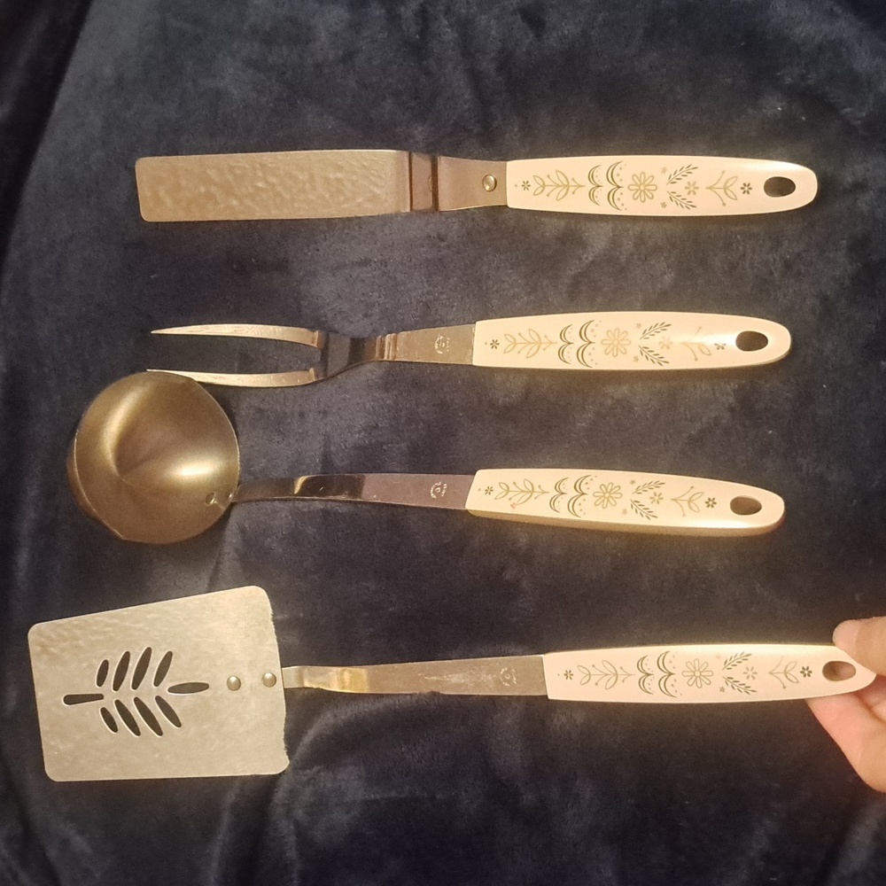 Vintage EKCO Harvest Wheat 4 Piece Servingware Set (Large Serving Utensils)